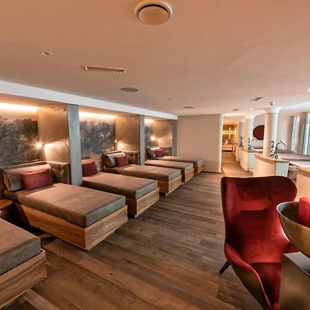 Romantik Oberwirt Hotel 4*
