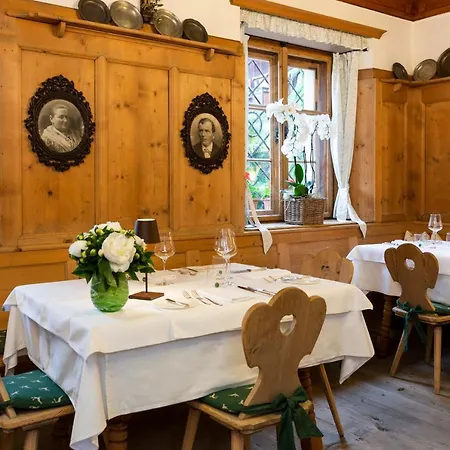 Romantik Oberwirt 4*