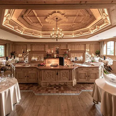 Hotel Romantik Oberwirt 4*